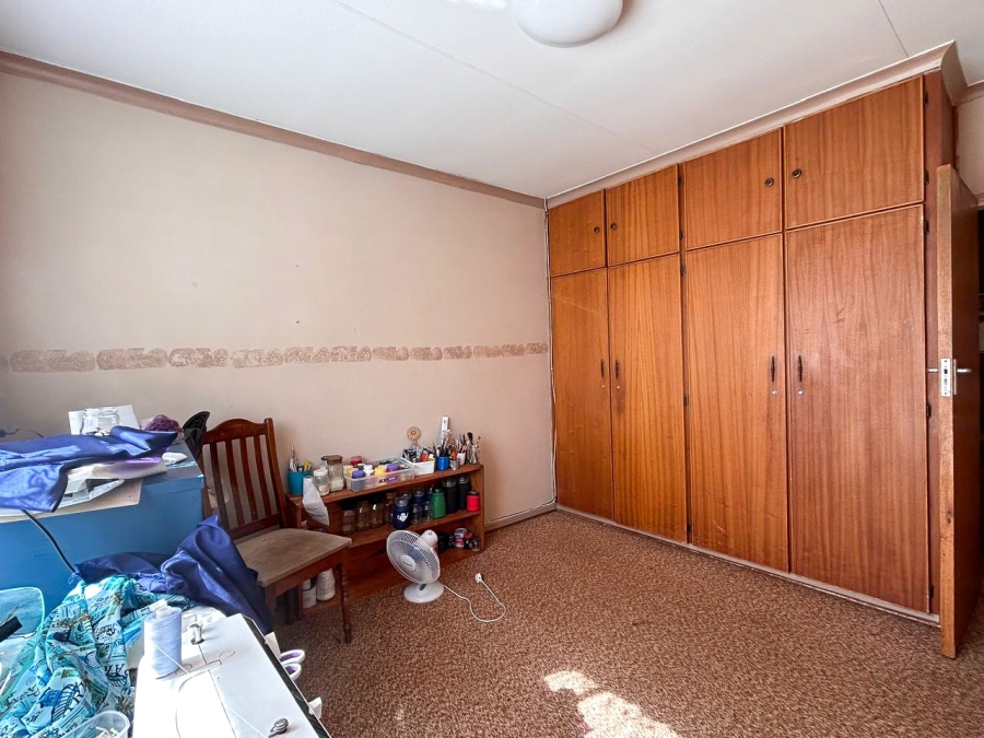 3 Bedroom Property for Sale in Kannoniers Park North West